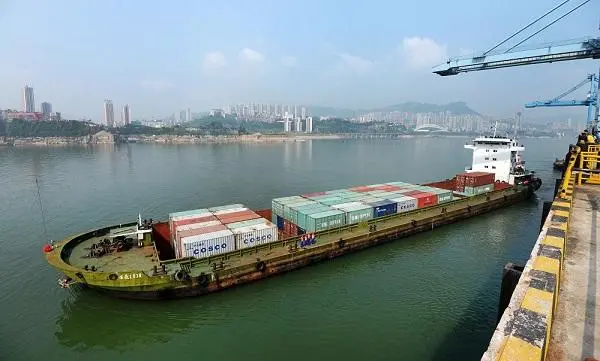 集装箱_呼和浩特至天津港铁水联运公共班列首发乐成 - bevictor伟德官网物流