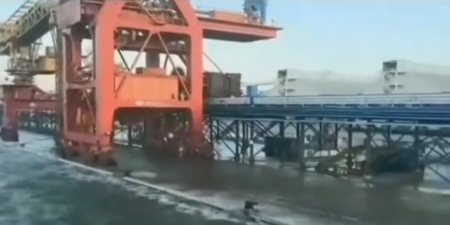 辽宁沿海口岸突发海水倒灌，，，部分口岸暂停作业